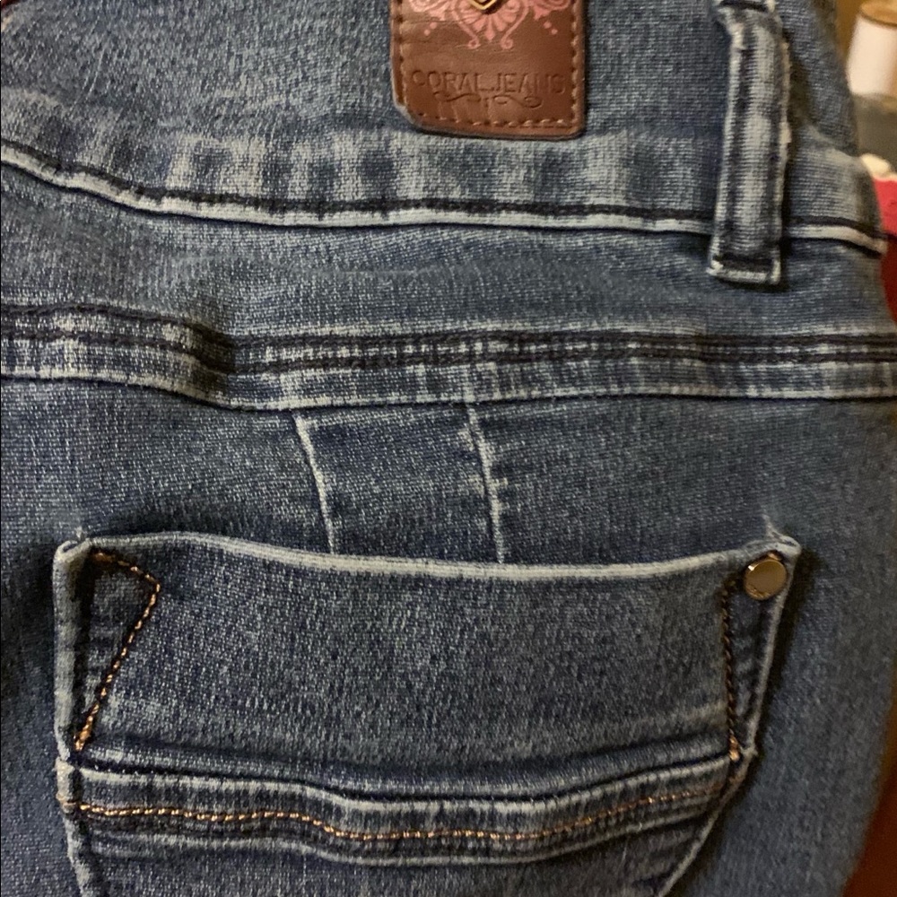 Jeans - Picture 5 of 6